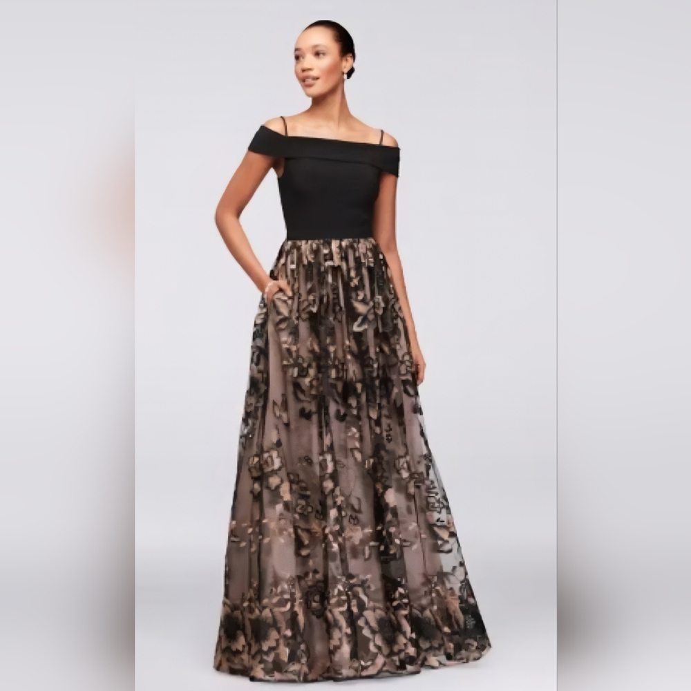 Nightway Elegant Black and Brown Embroidered Gown Off-Shoulder 8P New Withouth-t
